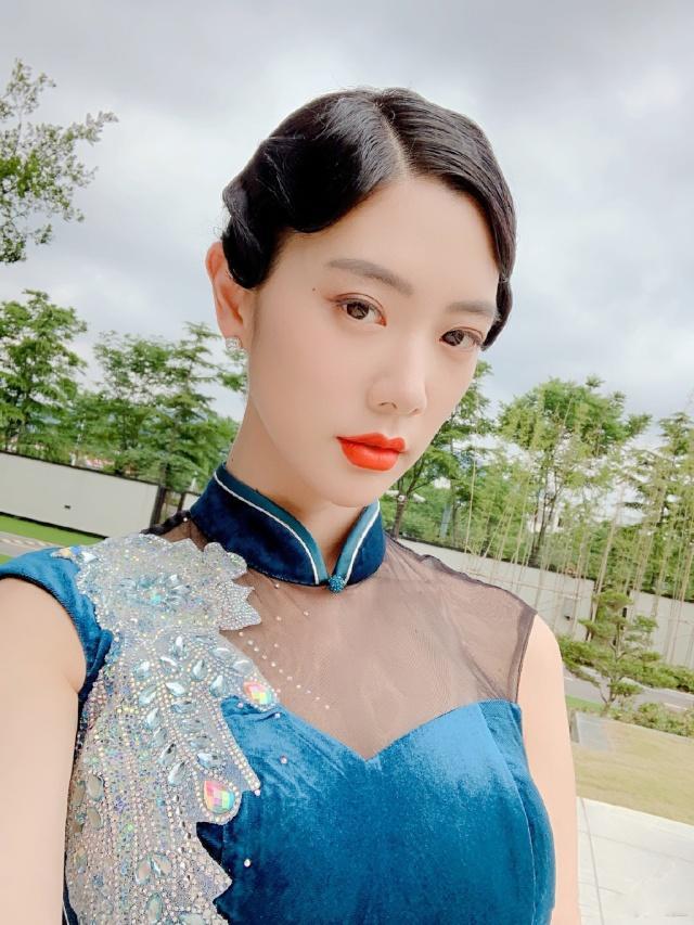百丽直播377 热门推荐